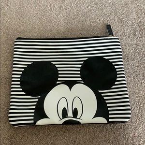 Mickey Mouse Zip bag